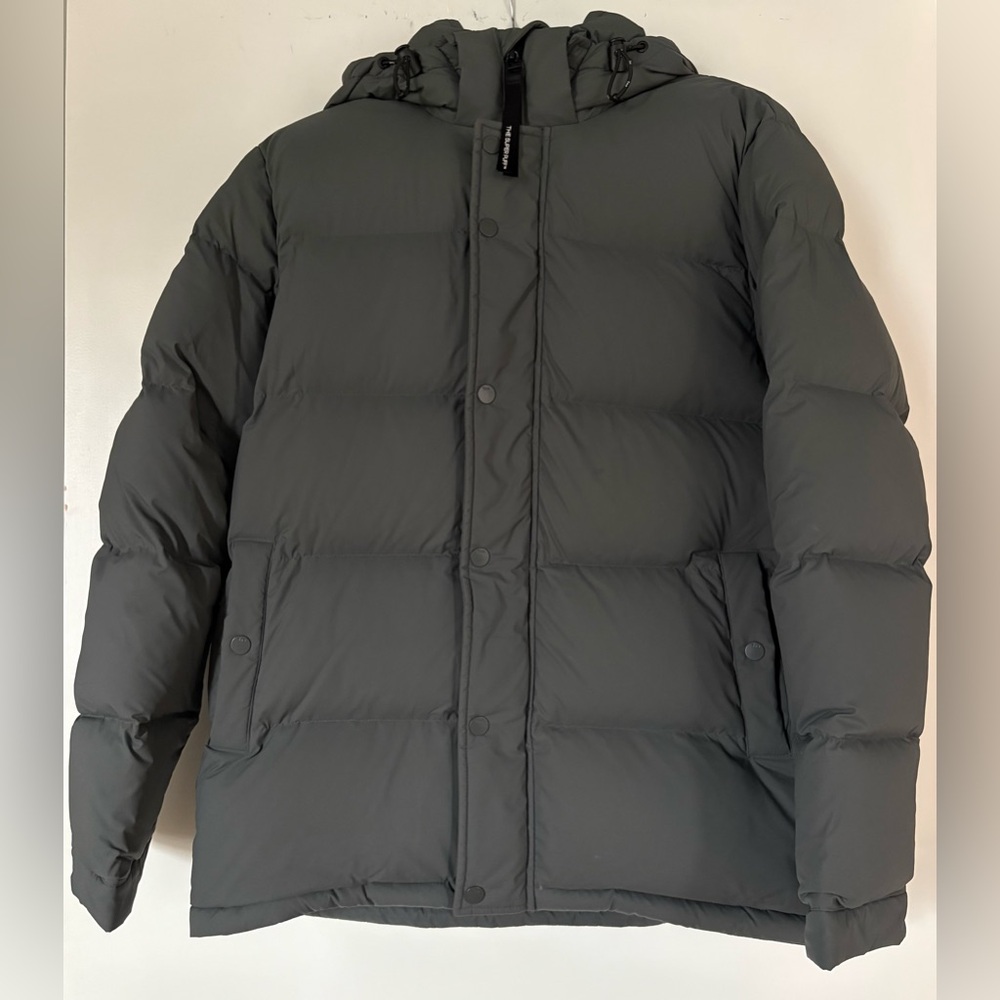 Aritzia The Super Puff Men’s, size Small